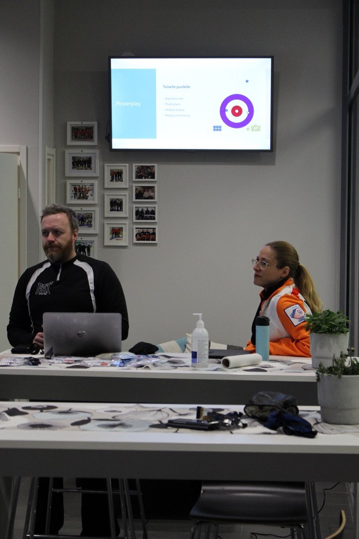 Bonnie ja Paavo esittivät asiat ammattimaisesti ja ymmärrettävästi.