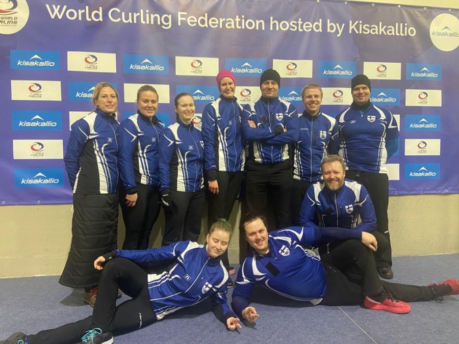 Suomen curlingmaajoukkueet 2022